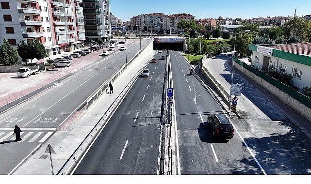Konya Büyükşehir Vatan Caddesi Köprülü Kavşağı’nda Yol Kalitesini Yükseltti