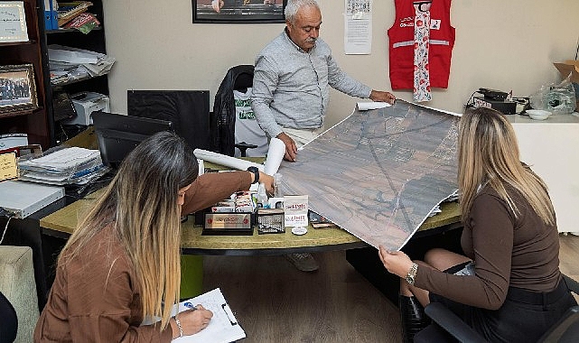 Muhtarlarla el ele İzmir’e kesintisiz hizmet