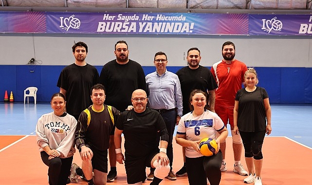 Nilüfer Belediyesi çalışanları filede ter döktü