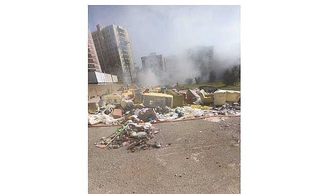 Örnekköy’de kablo ve hurda yangınına hızlı müdahale