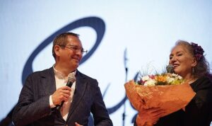 Suzan Kardeş ve Ege’den Hasat Coşkusu!