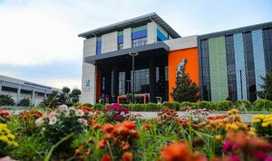 Aliağa Belediyesi’nin Yüzme Tesisleri İzmir’de Zirveye Oynuyor