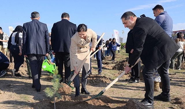 Fidanlar Toprakla Buluştu