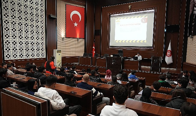 Keçiören Belediyesi’nde staj yapan öğrencilere oryantasyon eğitimi verildi
