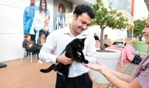 Konak’ta kalpler patili dostlar için attı