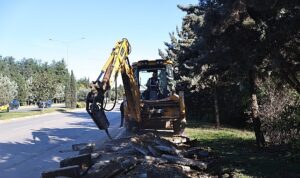 Büyükşehir Belediyesi’nden Kardeş Kentler Caddesi’nde çalışma