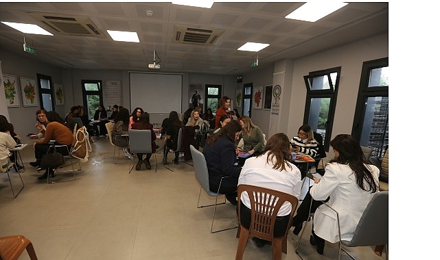 Kadın Dayanışma Merkezleri Ağı Efes Selçuk’ta Bir Araya Geldi