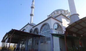 Kartepe Abdülhamit Han Camii’ne estetik görünüm