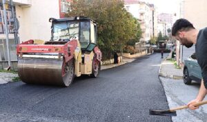 Maltepe’de yol yenileme çalışmaları hız kesmeden sürüyor