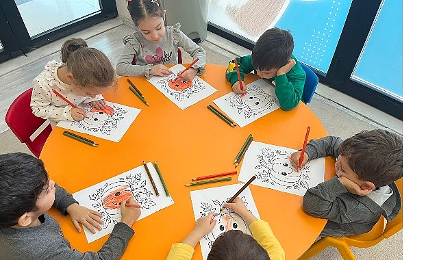 Mutlu anneler, mutlu çocuklar yetiştirir