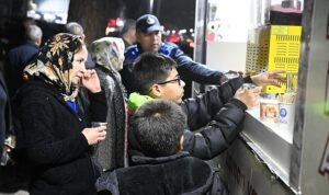 Regaip Kandili’nde Salihli’de Camilerde Kandil Simidi İkramı Yapıldı