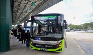 674 bin yolcu, 3 milyon 300 bin ziyaretçi