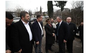 Başkan Büyükakın’a Vanlılardan sıcak karşılama