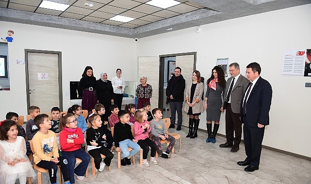 Çocukların Karnelerini Başkan Erkan Aydın Verdi