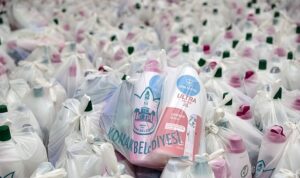 Konak’tan ihtiyaç sahiplerine temizlik ve hijyen malzemesi desteği