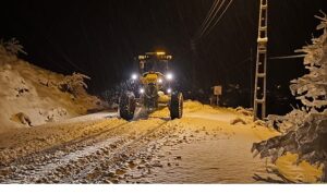 Konya Büyükşehir Kar Bereketinin Günlük Yaşamı Etkilememesi İçin 31 İlçede 1.885 Personel, 790 Araçla Mesaide