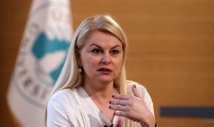 Prof. Dr. Deniz Ülke Kaynak:  “Trump tüm dünyada bir sadakat ve itaat düzeni kurmak istiyor!”Prof. Dr. Deniz Ülke Kaynak:  “Trump tüm dünyada bir sadakat ve itaat düzeni kurmak istiyor!”