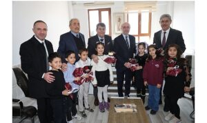 Selçuklu’da Karne Sevinci: Başkan Pekyatırmacı Öğrencilerle Buluştu
