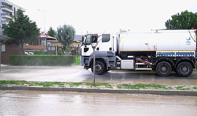 Aliağa Belediyesi Yağmur Sonrası Sahada