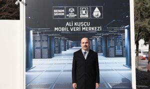 Başkan Altay, Olağanüstü Durumlarda Dijital Güvenliği Sağlayacak KOSKİ Mobil Veri Merkezini İnceledi