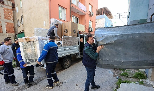 Buca Belediyesi’nden selden etkilenen ailelere eşya desteği