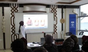 Çocuklarda skolyoz belirtilerine dikkat