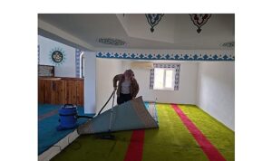 Ramazan öncesi camilerde temizlik yapıldı