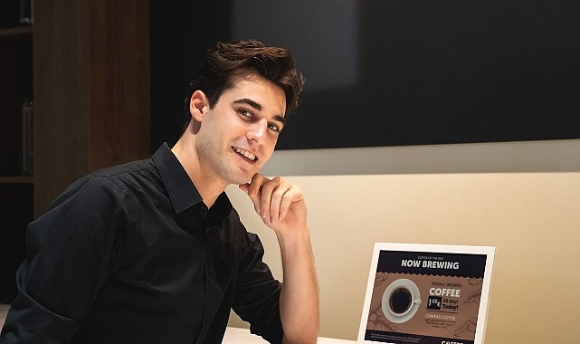 Samsung Biyo-Reçine ile üretilen   ilk 13 inç’lik Renkli E-paper ekranını tanıttı