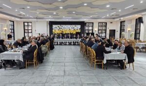 Vali Aktaş Gölcük’te Muhtarların Taleplerini Dinledi