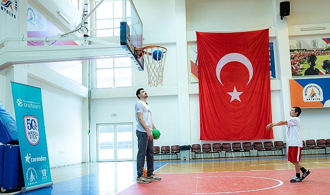 Anadolu Efes 2025–2026 sezonu One Team Projesi sertifika töreni Antalya’da gerçekleşti
