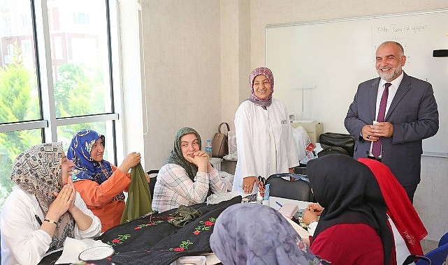Antalya’da 100. Yıl Bulvarı’nda asfalt çalışmaları sürüyor