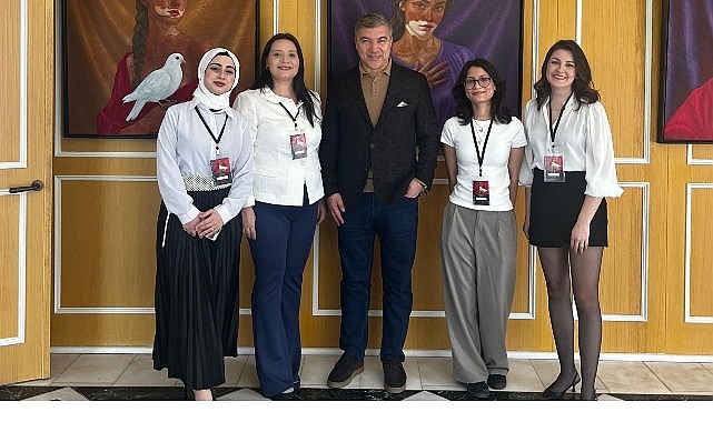 Barışın Kadınları Resim Sergisi İzmir’de Ziyarete Açıldı