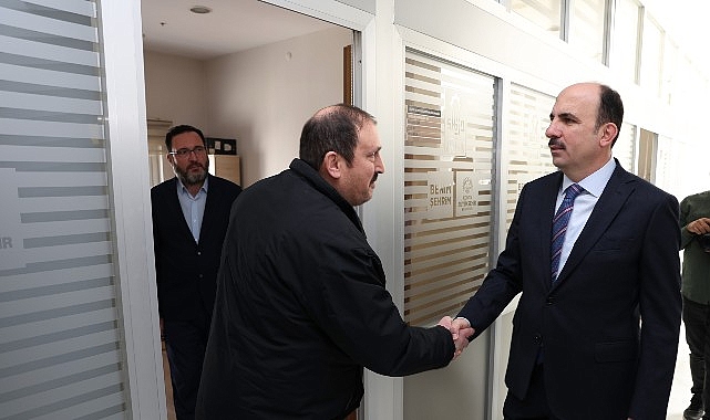 Başkan Altay, Belediye Birimlerini Ziyaret Ederek Çalışanlarla Buluştu