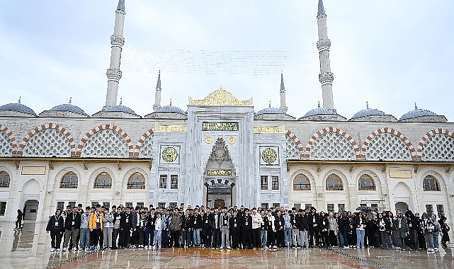 Başkan Altay: ‘Genç Seyyah Projemizle Bu Yıl 25.920 Öğrencimizi Daha İstanbul ile Buluşturacağız’