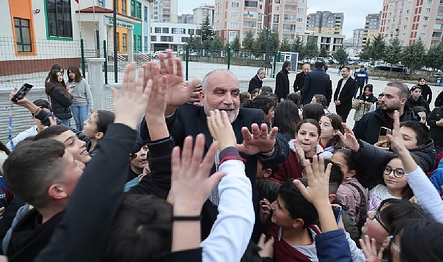 Başkan Sandıkçı’ya Sevgi Seli: Öğrencilerin İftar Sevincine Ortak Oldu 