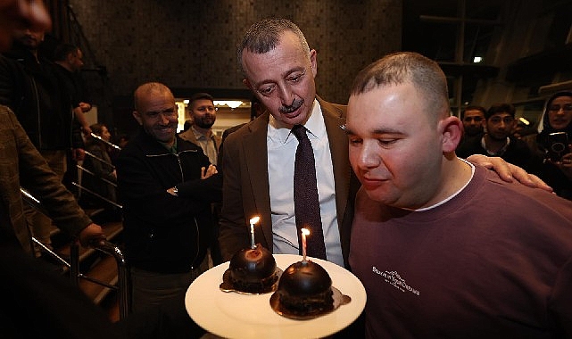Büyükakın’dan Arif’e doğum günü sürprizi