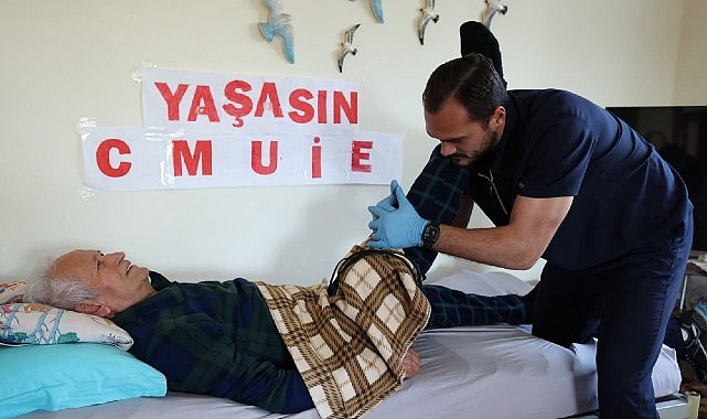 Çeşme Belediyesinden bayram öncesi anlamlı destek:   Ev temizliği ve kişisel bakım hizmeti