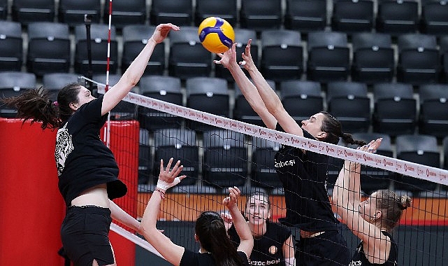 Eczacıbaşı Dynavit, yarı final ilk maçına çıkıyor