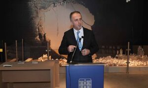 Kalyon Kültür, Filistin’e Destek İçin “Sessiz Ayakkabılar” Sergisini Hayata Geçirdi