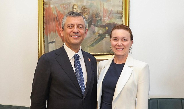 Konak’ta Ferdi Zeyrek Gençlik Merkezi açılıyor: Kurdeleyi Özgür Özel kesecek