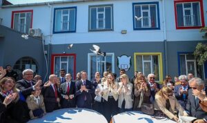 Başkan Ovalıoğlu Vatandaşların Paskalyasını Kutladı