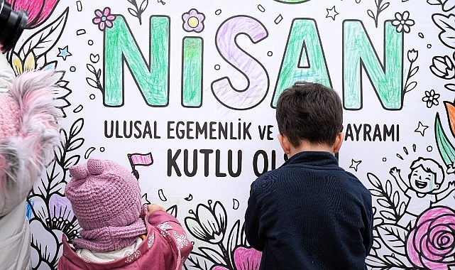 Dev küp, çocukların dünyası ile renklendi