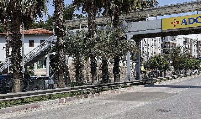 Muratpaşa’da kritik hatta vana yenileme çalışması tamamlandı