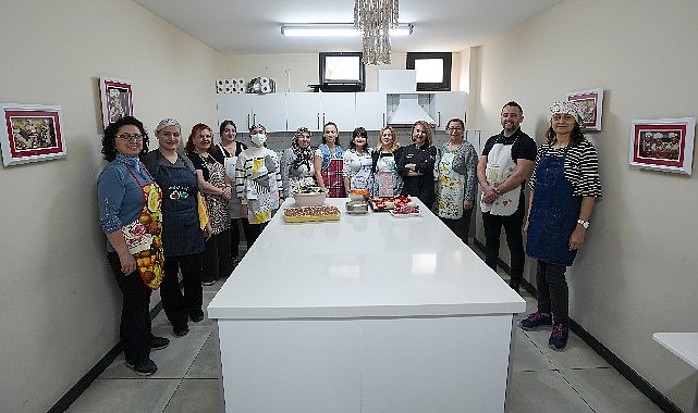 Mutfak atölyesinde Gaziemir’in yeni aşçıları yetişiyor